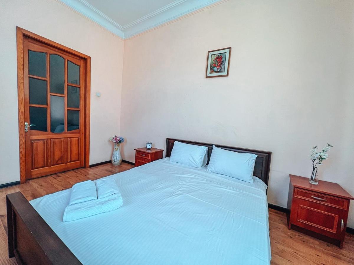 Apartments On Kreshchatik 17 키예프 외부 사진