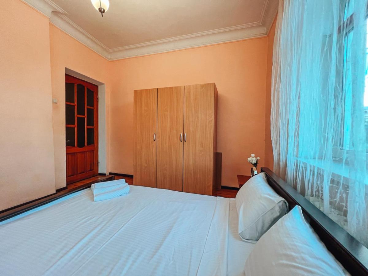Apartments On Kreshchatik 17 키예프 외부 사진